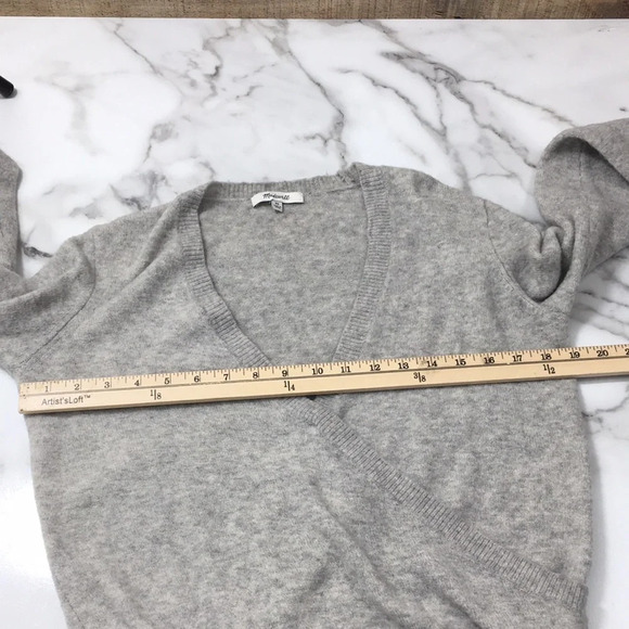 Madewell Gray Knit‎ Wrap Front Sweater Womens XS  PulloverIn Coziest Yarn - Picture 9 of 11